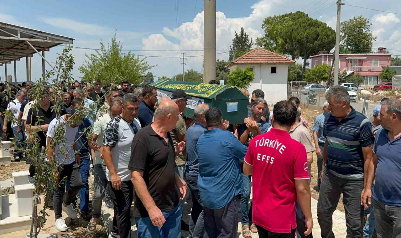 Futbol antrenörü Samet Özcan, halı saha maçı sonrası fenalaşıp hayatını kaybetti | Karapınar MEDYA-Karapınar HABER