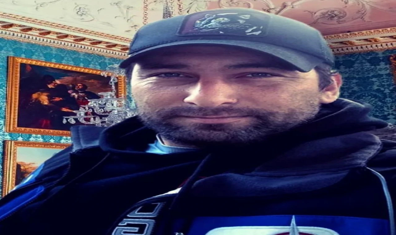 Futbol antrenörü Samet Özcan, halı saha maçı sonrası fenalaşıp hayatını kaybetti | Karapınar MEDYA-Karapınar HABER
