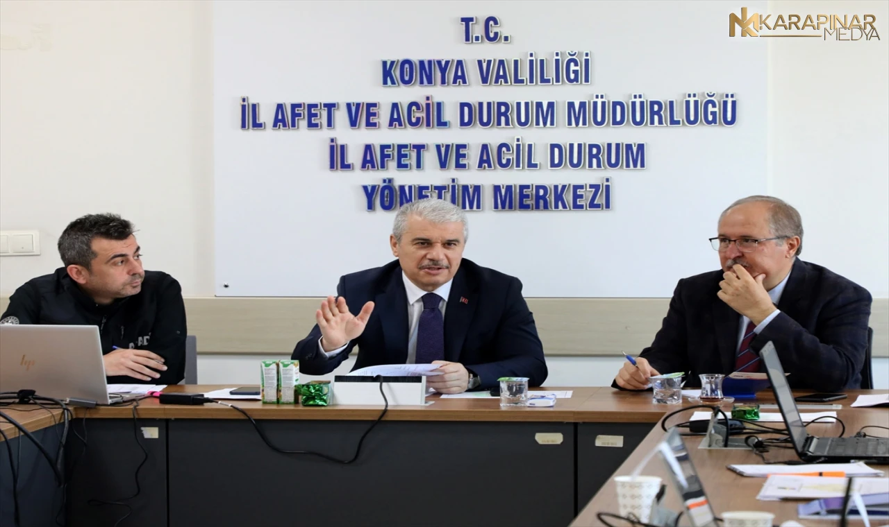 Konya'da Valilik koordinasyonunda olumsuz hava koşullarıyla mücadele sürdürülüyor